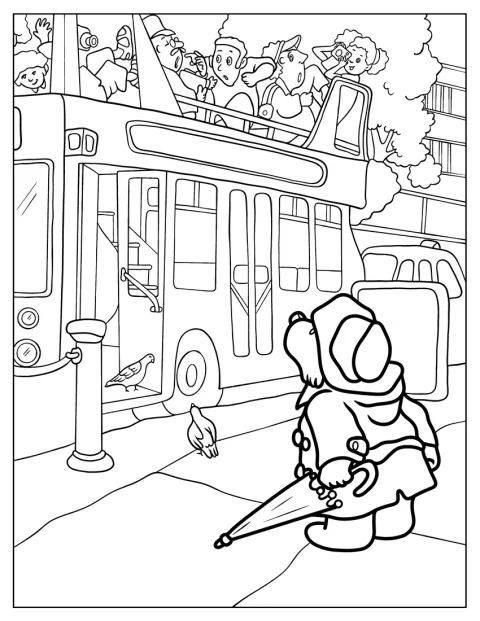 Dans une rue de Londres, Paddington regarde un bus à impériale.