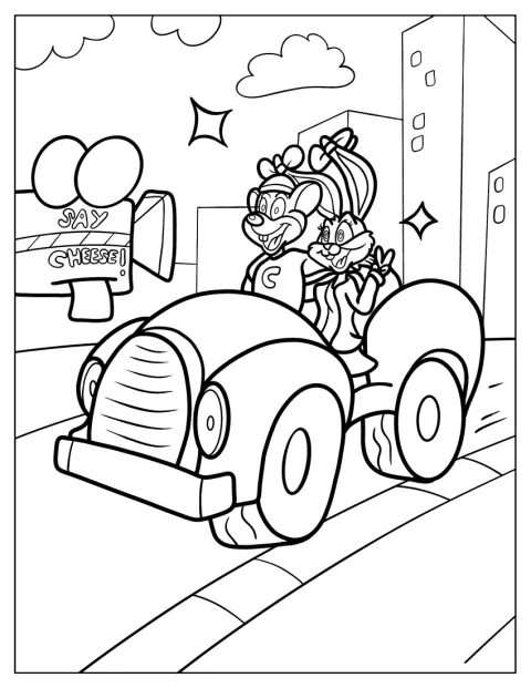 Chuck E. Cheese y Bella Bunny pasean juntos en un coche.
