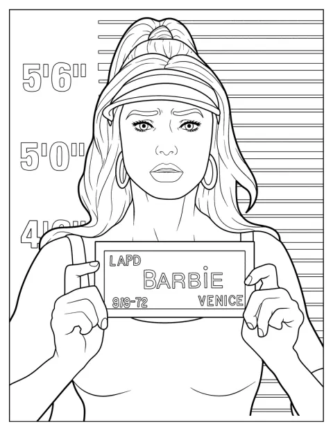 Margot Robbie poseeraa Barbie-elokuvan pidätyskuvassa.