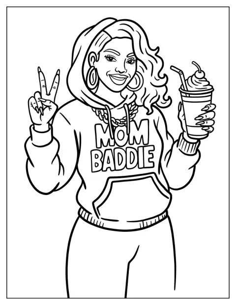 Una mamá baddie sostiene un batido mientras lleva una sudadera.