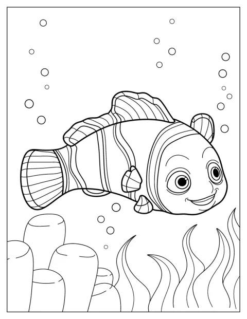 Klovnefiskungen Nemo svømmer mellom koraller.