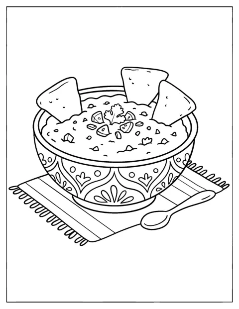 Un cuenco de guacamole está rodeado de nachos crujientes.