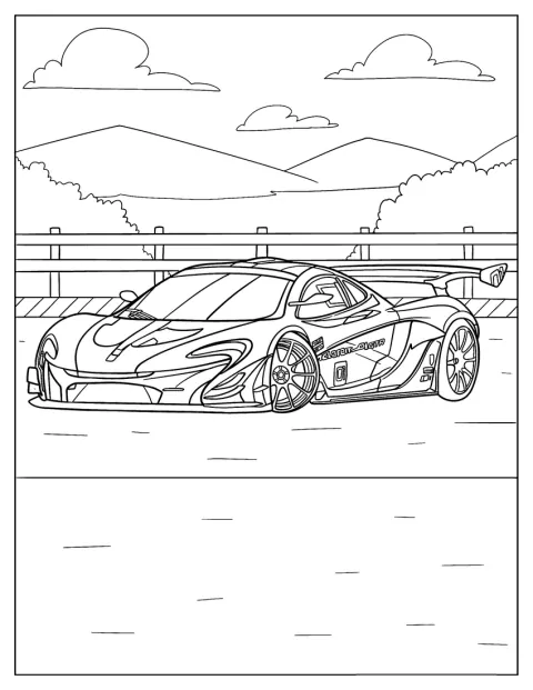 De McLaren P1 GTR rijdt over het circuit.