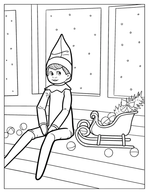 Am verschneiten Fenster sitzt der Elf on the Shelf; draußen steht ein Weihnachtsschlitten.