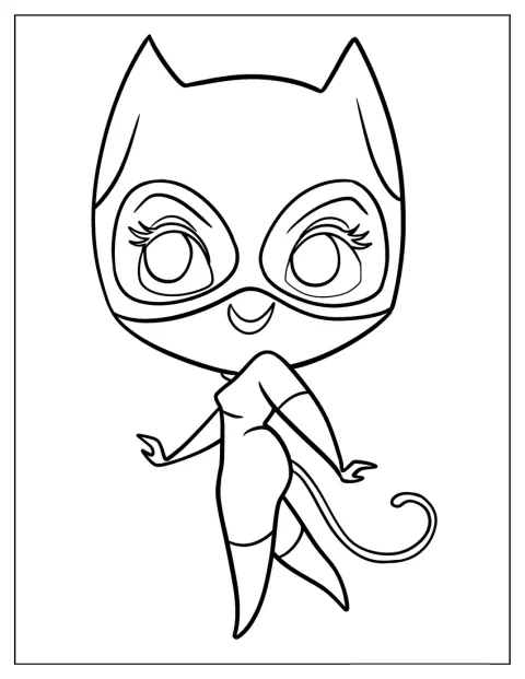 En liten chibi-version av Catwoman står i en söt pose.