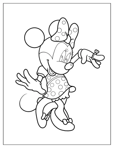 Minnie Maus trägt einen großen Ring und steht vor einem schlichten Hintergrund.